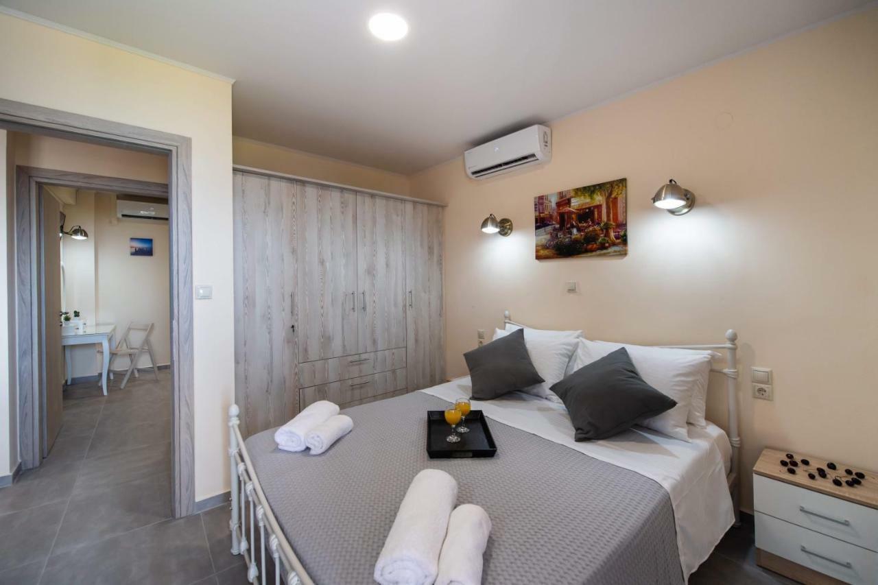 Appartamento Ifi Sea House Nikiana Esterno foto