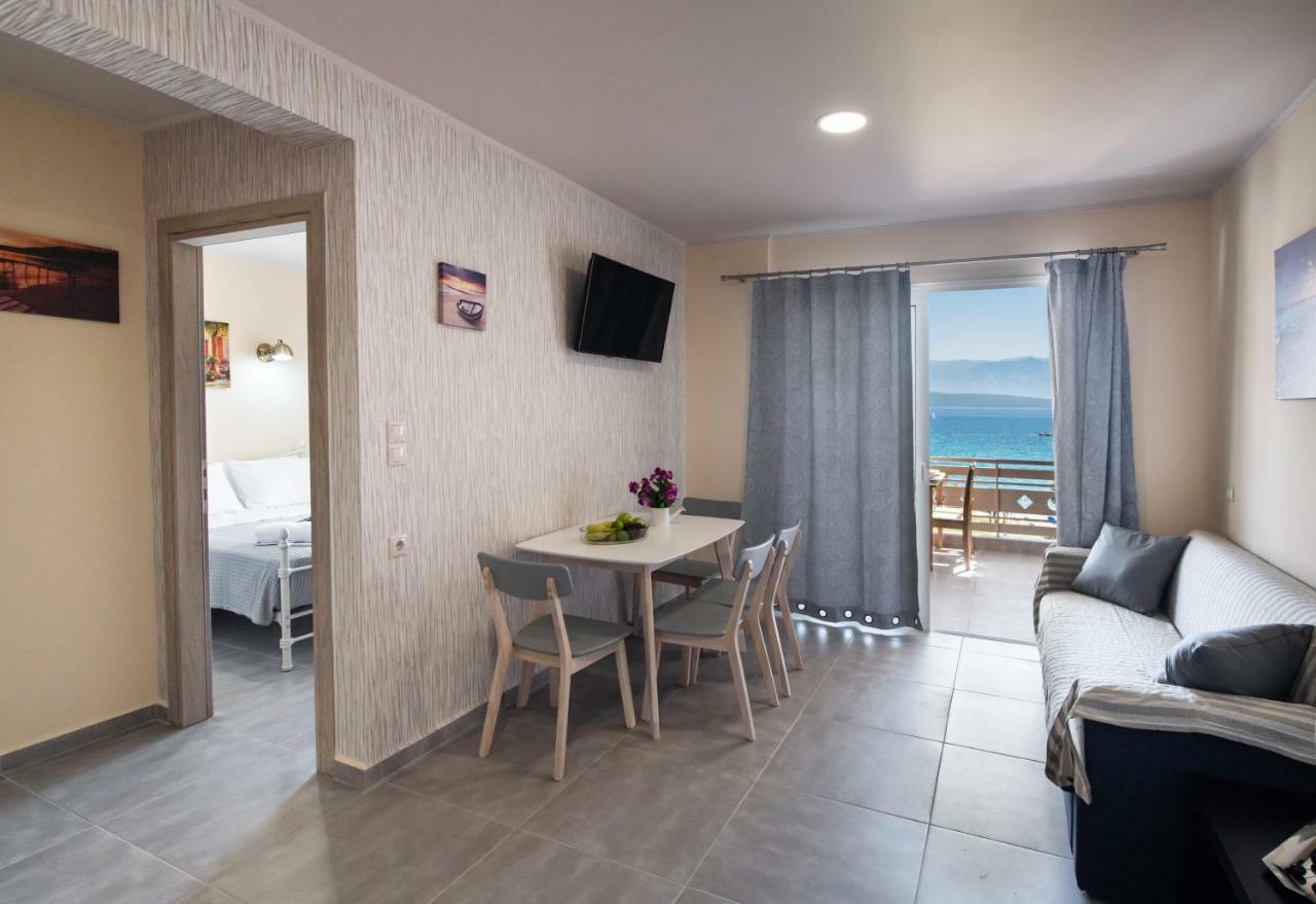 Appartamento Ifi Sea House Nikiana Esterno foto
